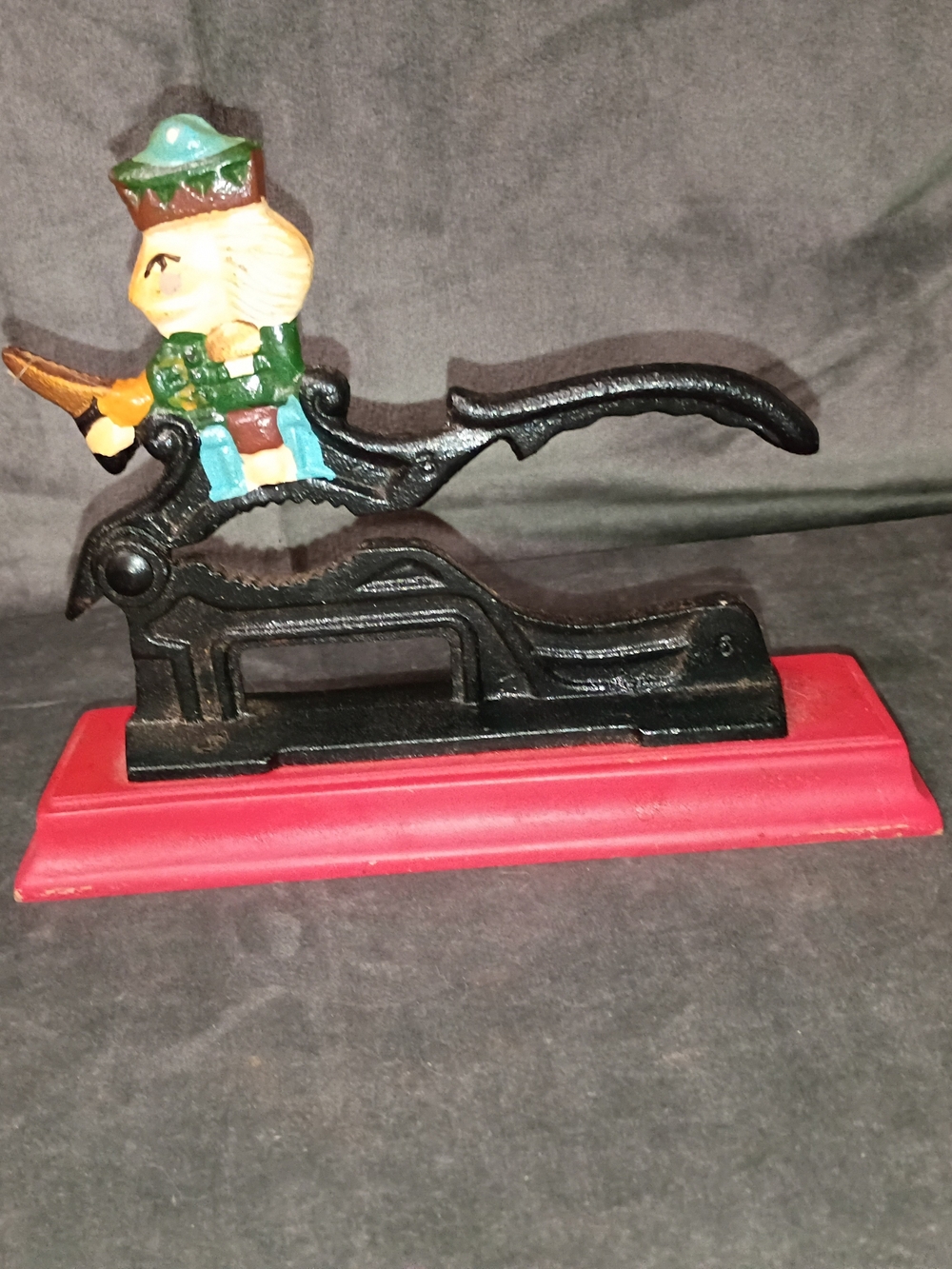 Vintage Cast Iron Paul Revere Nutcracker With Red Wood Base 7x5.5 In EUC - Picture 4 of 13